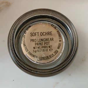 ⭐️LOWEST! MAC Soft Ochre Paint Pot